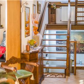 4 Bedroom Villa with Pool and Annex near Porec, Sleeps 8